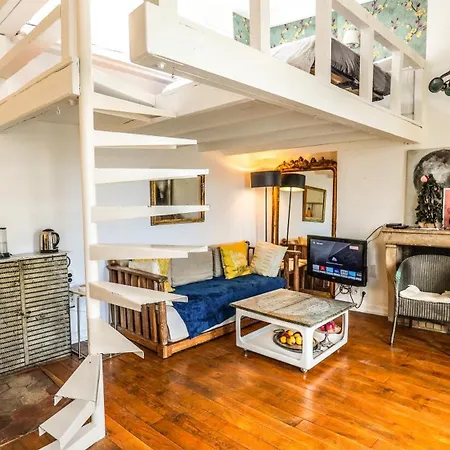 Apartment 8 Charming Loft Near Notre Dame Paris